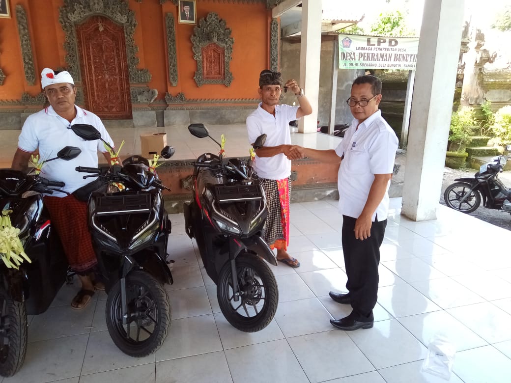 Pemlaspasan Dan Serah Terima Kendaraan Dinas Untuk Kepala Wilayah Sepedesaan Bunutin,Kecamatan Bangl